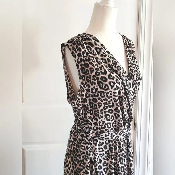 🌺Apt.9 Wrap Dress - Picture 4 of 9